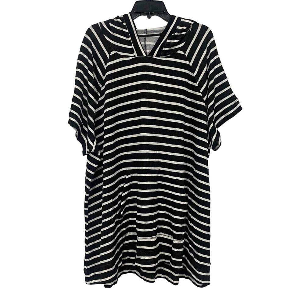 LIVI Woman's short sleeve striped pullover sweater w/ hoodie size 26/28 Pockets